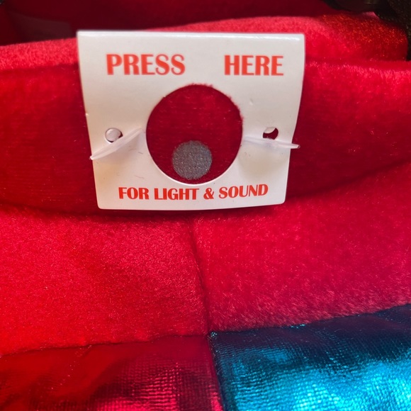 Fire Fighter Engine Truck Fireman 3 D Costume Lights Up Siren Sounds Ride In NEW - Picture 7 of 7